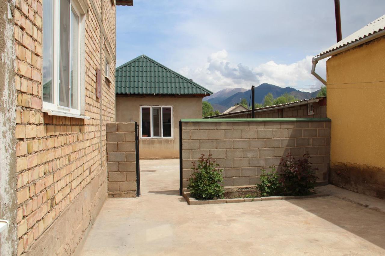 Guest House Semetei Bokonbayevo Ngoại thất bức ảnh